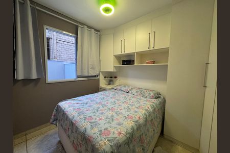Suíte  de apartamento à venda com 2 quartos, 58m² em Quitaúna, Osasco
