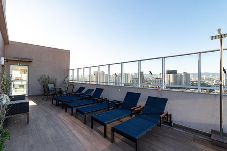 Apartamento à venda com 48m², 2 quartos e 1 vaga Apartamento à venda com 48m², 2 quartos e 1 vagaPiscina