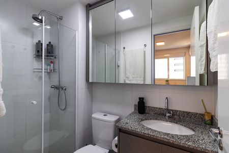 Apartamento à venda com 48m², 2 quartos e 1 vaga Apartamento à venda com 48m², 2 quartos e 1 vagaBanheiro da Suíte