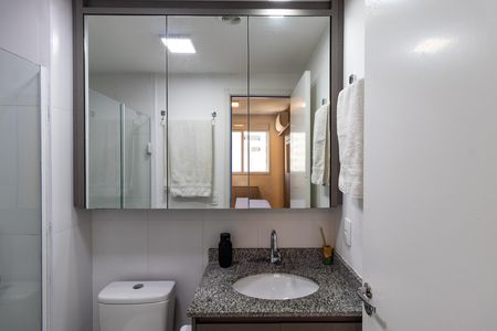 Apartamento à venda com 48m², 2 quartos e 1 vaga Apartamento à venda com 48m², 2 quartos e 1 vagaBanheiro da Suíte