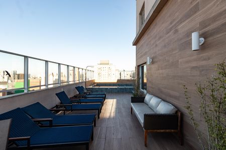 Apartamento à venda com 48m², 2 quartos e 1 vaga Apartamento à venda com 48m², 2 quartos e 1 vagaPiscina