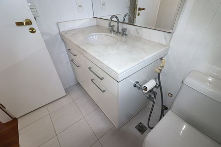 Apartamento para alugar com 3 quartos, 180m² em Moinhos de Vento, Porto Alegre