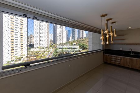 Varanda da Sala 1 de apartamento para alugar com 4 quartos, 126m² em Vila da Serra, Nova Lima