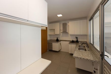 Cozinha de apartamento para alugar com 4 quartos, 126m² em Vila da Serra, Nova Lima
