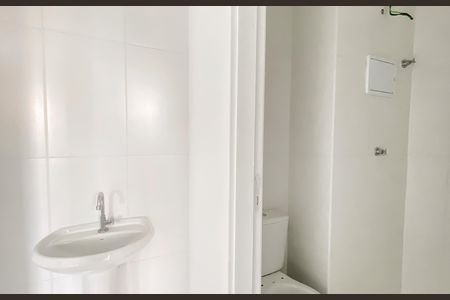 Apartamento à venda com 39m², 2 quartos e sem vaga Apartamento à venda com 39m², 2 quartos e sem vagaBanheiro