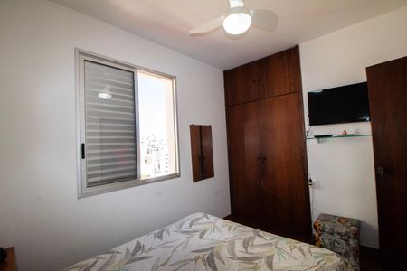Apartamento à venda com 126m², 3 quartos e 2 vagasQuarto 01 