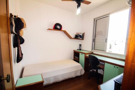 Apartamento à venda com 126m², 3 quartos e 2 vagasQuarto 02 