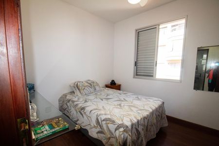 Apartamento à venda com 126m², 3 quartos e 2 vagasQuarto 01 