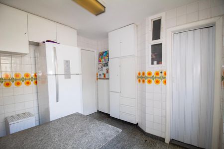 Apartamento à venda com 126m², 3 quartos e 2 vagasCozinha 