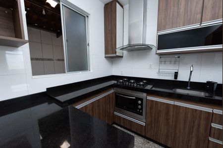 Cozinha de apartamento à venda com 2 quartos, 71m² em Eldorado, Contagem