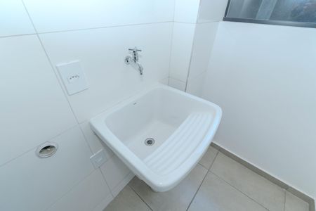 Apartamento para alugar com 40m², 2 quartos e sem vaga Apartamento para alugar com 40m², 2 quartos e sem vagaCozinha e Área de Serviço