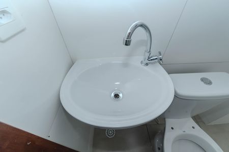 Banheiro de apartamento para alugar com 2 quartos, 40m² em Freguesia do Ó, São Paulo