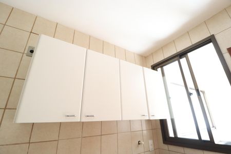 Apartamento para alugar com 110m², 3 quartos e 1 vagaÁrea de Serviço