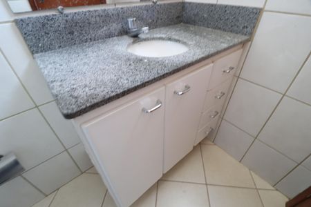 Apartamento para alugar com 110m², 3 quartos e 1 vagaBanheiro do Quarto 2