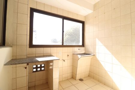 Apartamento para alugar com 110m², 3 quartos e 1 vagaÁrea de Serviço