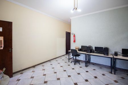 Casa à venda com 500m², 3 quartos e 5 vagas Casa à venda com 500m², 3 quartos e 5 vagasSala 2