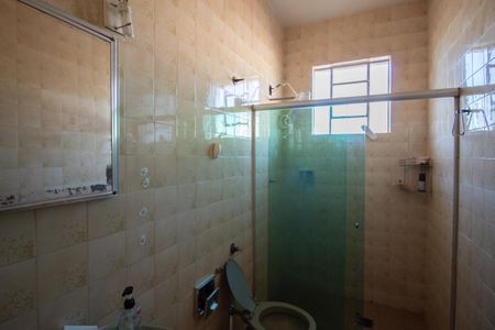 Casa à venda com 500m², 3 quartos e 5 vagas Casa à venda com 500m², 3 quartos e 5 vagasBanheiro da Suíte