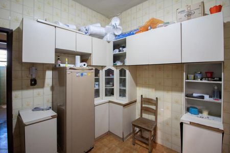 Casa à venda com 500m², 3 quartos e 5 vagas Casa à venda com 500m², 3 quartos e 5 vagasCozinha