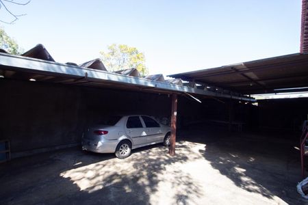Casa à venda com 500m², 3 quartos e 5 vagas Casa à venda com 500m², 3 quartos e 5 vagasGaragem 2