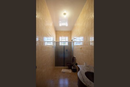 Casa à venda com 500m², 3 quartos e 5 vagas Casa à venda com 500m², 3 quartos e 5 vagasBanheiro Social