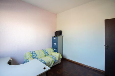 Casa à venda com 500m², 3 quartos e 5 vagas Casa à venda com 500m², 3 quartos e 5 vagasQuarto 2
