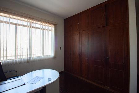 Casa à venda com 500m², 3 quartos e 5 vagas Casa à venda com 500m², 3 quartos e 5 vagasSuíte