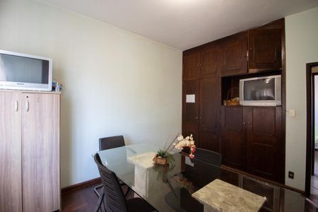 Quarto 1 de casa à venda com 3 quartos, 500m² em Califórnia, Belo Horizonte