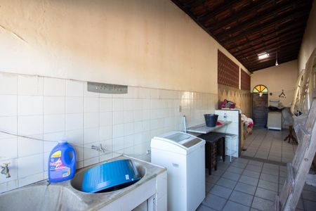 Área de Serviço de casa à venda com 3 quartos, 500m² em Califórnia, Belo Horizonte