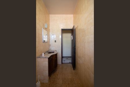 Casa à venda com 500m², 3 quartos e 5 vagas Casa à venda com 500m², 3 quartos e 5 vagasBanheiro Social
