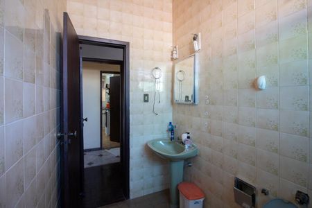 Casa à venda com 500m², 3 quartos e 5 vagas Casa à venda com 500m², 3 quartos e 5 vagasBanheiro da Suíte