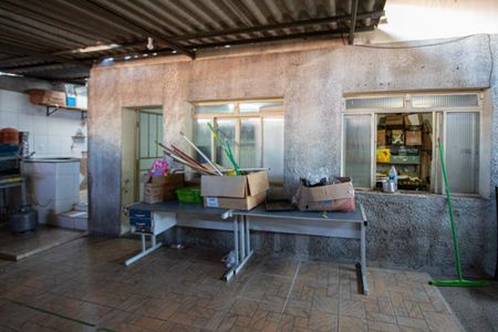 Casa à venda com 500m², 3 quartos e 5 vagas Casa à venda com 500m², 3 quartos e 5 vagasAnexo