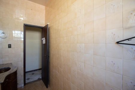 Casa à venda com 500m², 3 quartos e 5 vagas Casa à venda com 500m², 3 quartos e 5 vagasBanheiro Social
