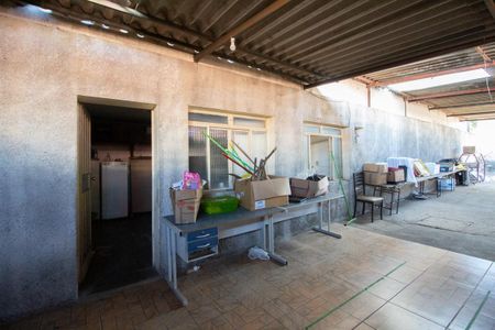 Casa à venda com 500m², 3 quartos e 5 vagas Casa à venda com 500m², 3 quartos e 5 vagasAnexo