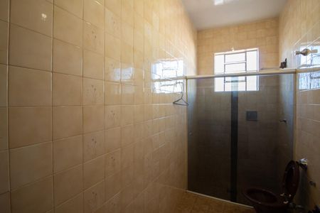 Casa à venda com 500m², 3 quartos e 5 vagas Casa à venda com 500m², 3 quartos e 5 vagasBanheiro Social
