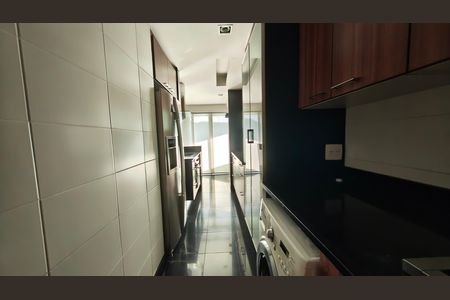 Apartamento à venda com 191m², 1 quarto e 2 vagas Apartamento à venda com 191m², 1 quarto e 2 vagasCozinha e Área de Serviço