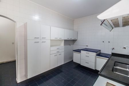 Cozinha de casa de condomínio para alugar com 3 quartos, 256m² em Residencial Quatro (alphaville), Santana de Parnaíba
