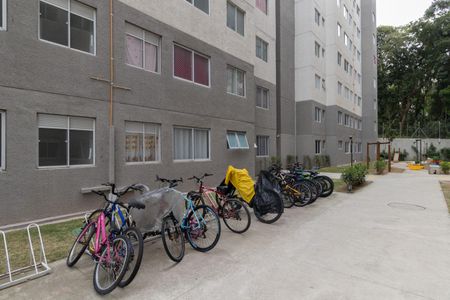 Área Comum - Bicicletário  de apartamento para alugar com 2 quartos, 42m² em Fazenda Caguaçu, São Paulo
