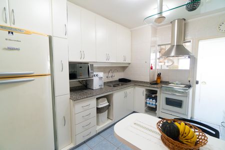Apartamento à venda com 90m², 3 quartos e 2 vagasCozinha