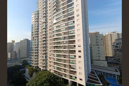 Apartamento à venda com 47m², 1 quarto e 1 vaga Apartamento à venda com 47m², 1 quarto e 1 vagaFachada