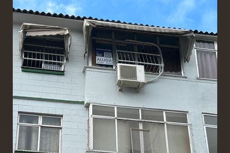 Apartamento para alugar com 58m², 3 quartos e sem vagaFachada + placa