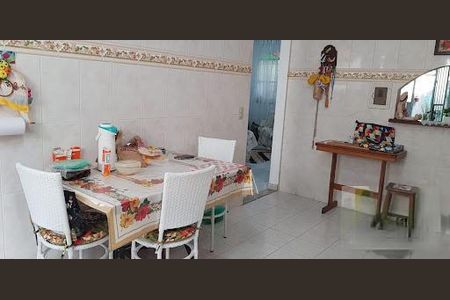 Casa à venda com 170m², 3 quartos e 2 vagas
