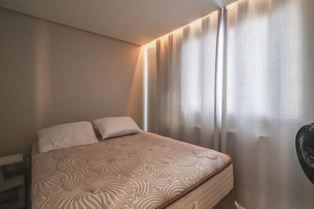 Quarto de apartamento à venda com 2 quartos, 41m² em Rubem Berta, Porto Alegre