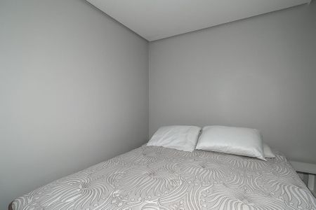 Quarto de apartamento à venda com 2 quartos, 41m² em Rubem Berta, Porto Alegre