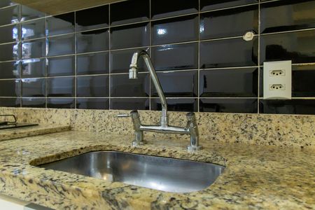 Cozinha - Torneira de apartamento para alugar com 1 quarto, 38m² em Granja Viana, Cotia