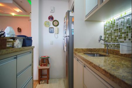 Cozinha de apartamento à venda com 3 quartos, 64m² em Jardim Itú, Porto Alegre