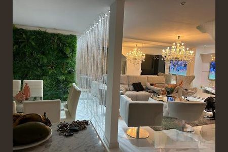 Casa à venda com 3 quartos, 300m² em Recreio dos Bandeirantes, Rio de Janeiro