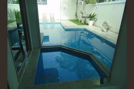 Casa à venda com 430m², 4 quartos e 4 vagas