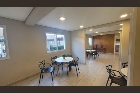 Apartamento para alugar com 32m², 2 quartos e sem vaga Apartamento para alugar com 32m², 2 quartos e sem vagaÁrea comum - Salão de festas
