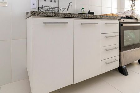 Apartamento para alugar com 50m², 2 quartos e 1 vaga Apartamento para alugar com 50m², 2 quartos e 1 vagaCozinha - Armários