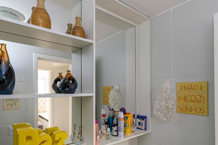 Banheiro de apartamento para alugar com 2 quartos, 50m² em Madureira, Rio de Janeiro